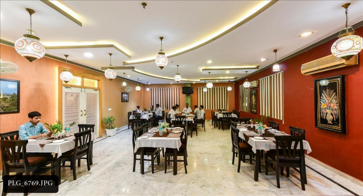 Hotel Chanakya Agra  Dış mekan fotoğraf